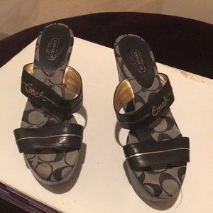 Heeled Sandal scuff on bottom of right heel